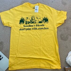 Smokey the bear men’s shirt medium
